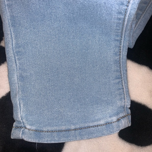 FashionNova High Waisted Light-wash Skinny Jean - Picture 5 of 8